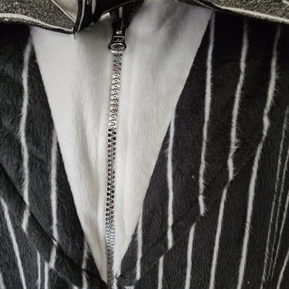 Disney's Jack Skellington all in one costume - Picture 5 of 7